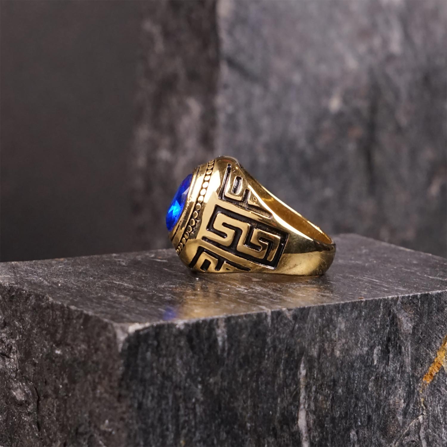 Sparkling Blue Stone Ring - TRB019