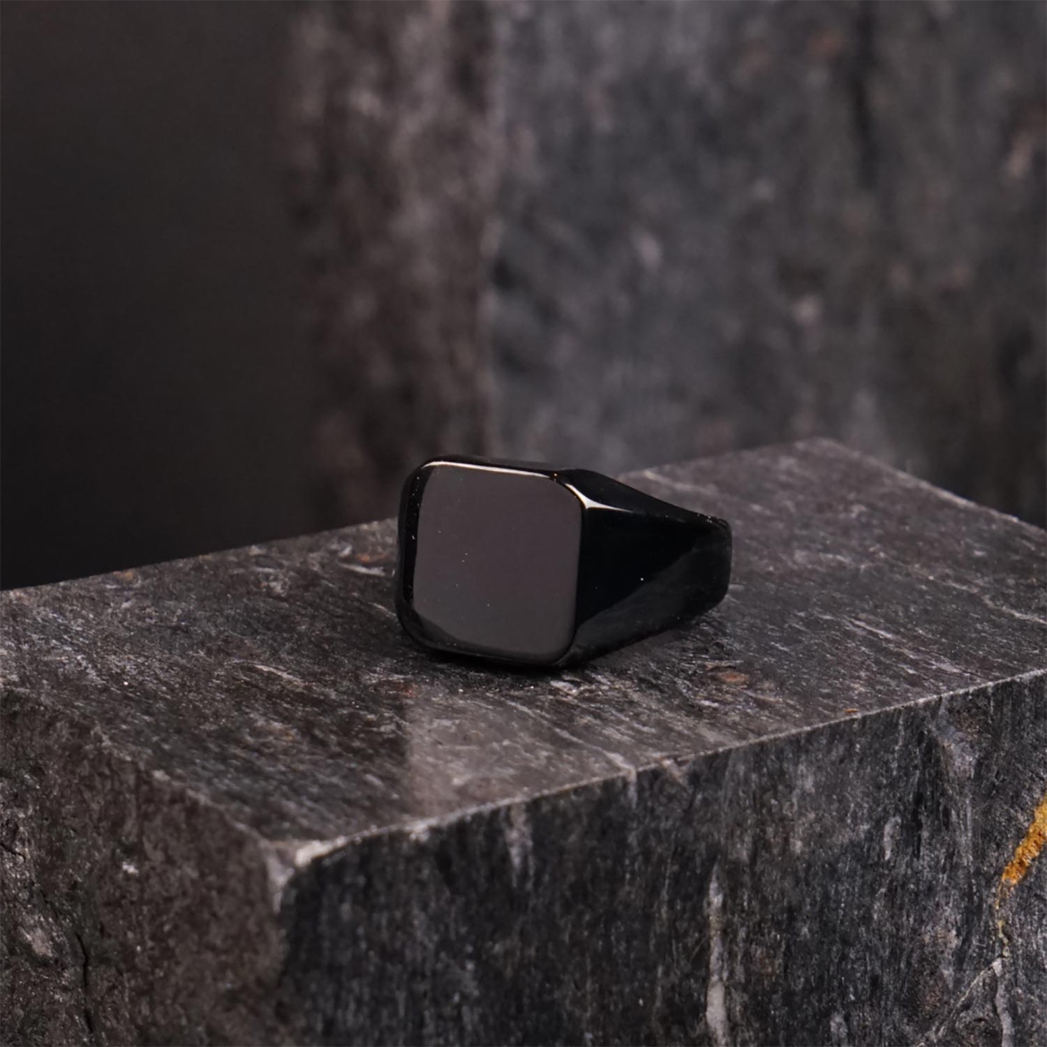 Black Liam Ring - TRB020