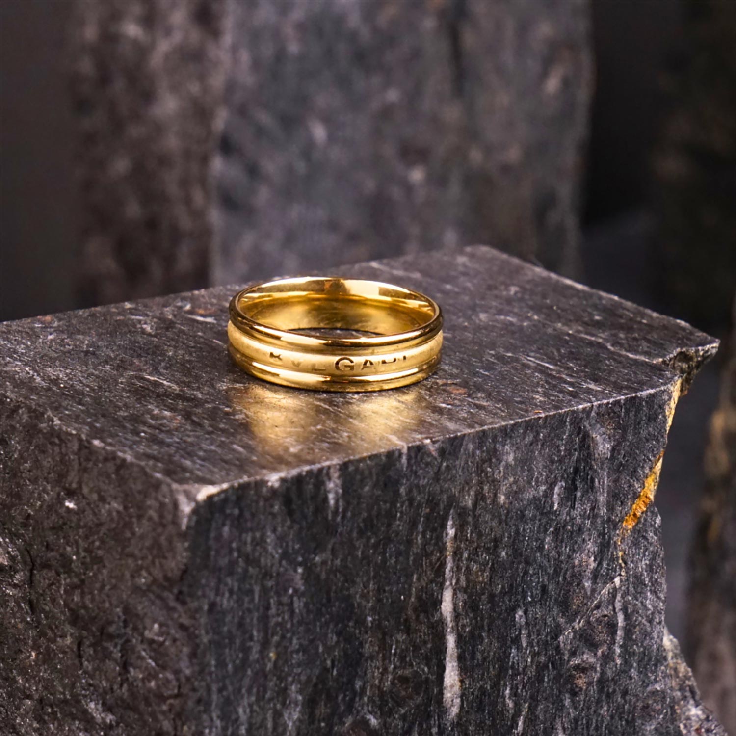 Golden Ferrum Ring - 4 mm