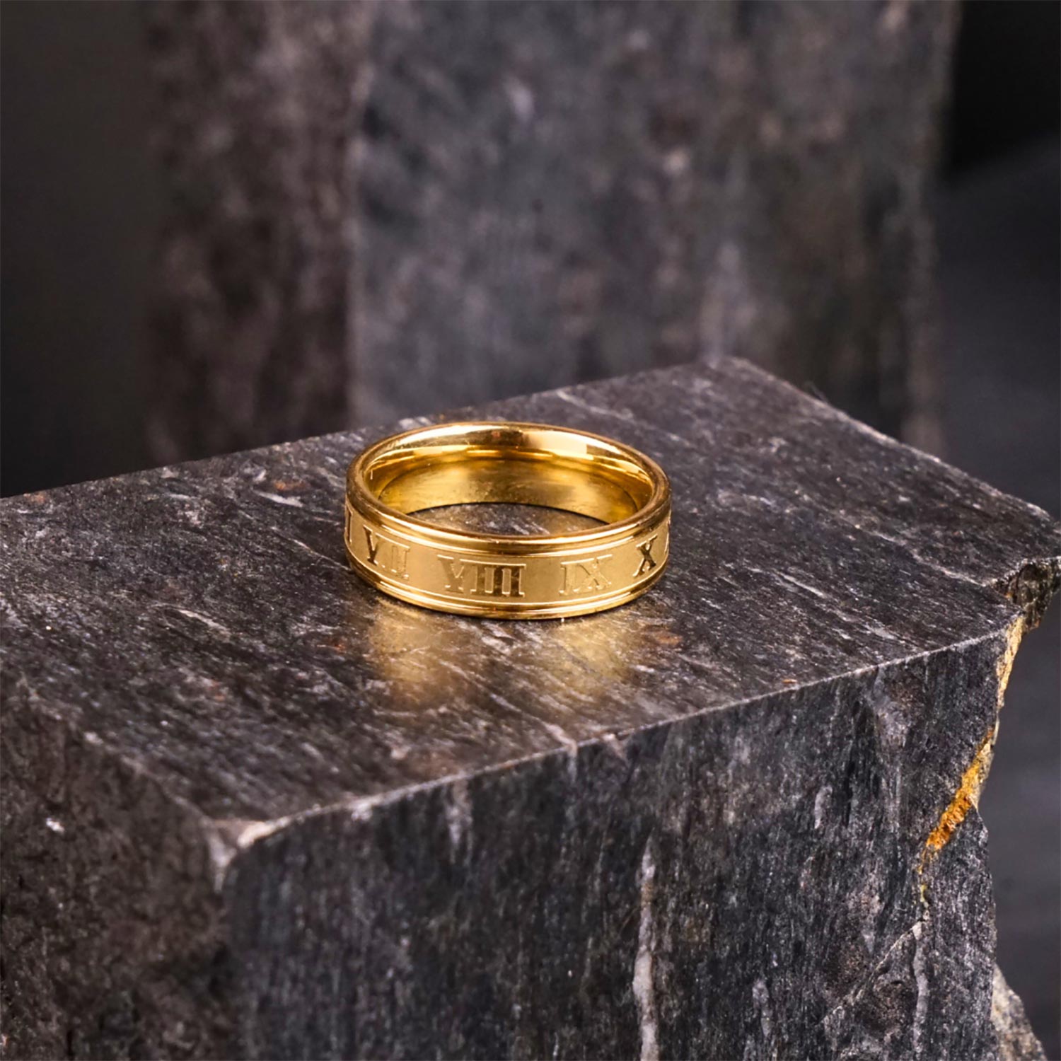 Golden Vintage Roman Ring - 5 mm