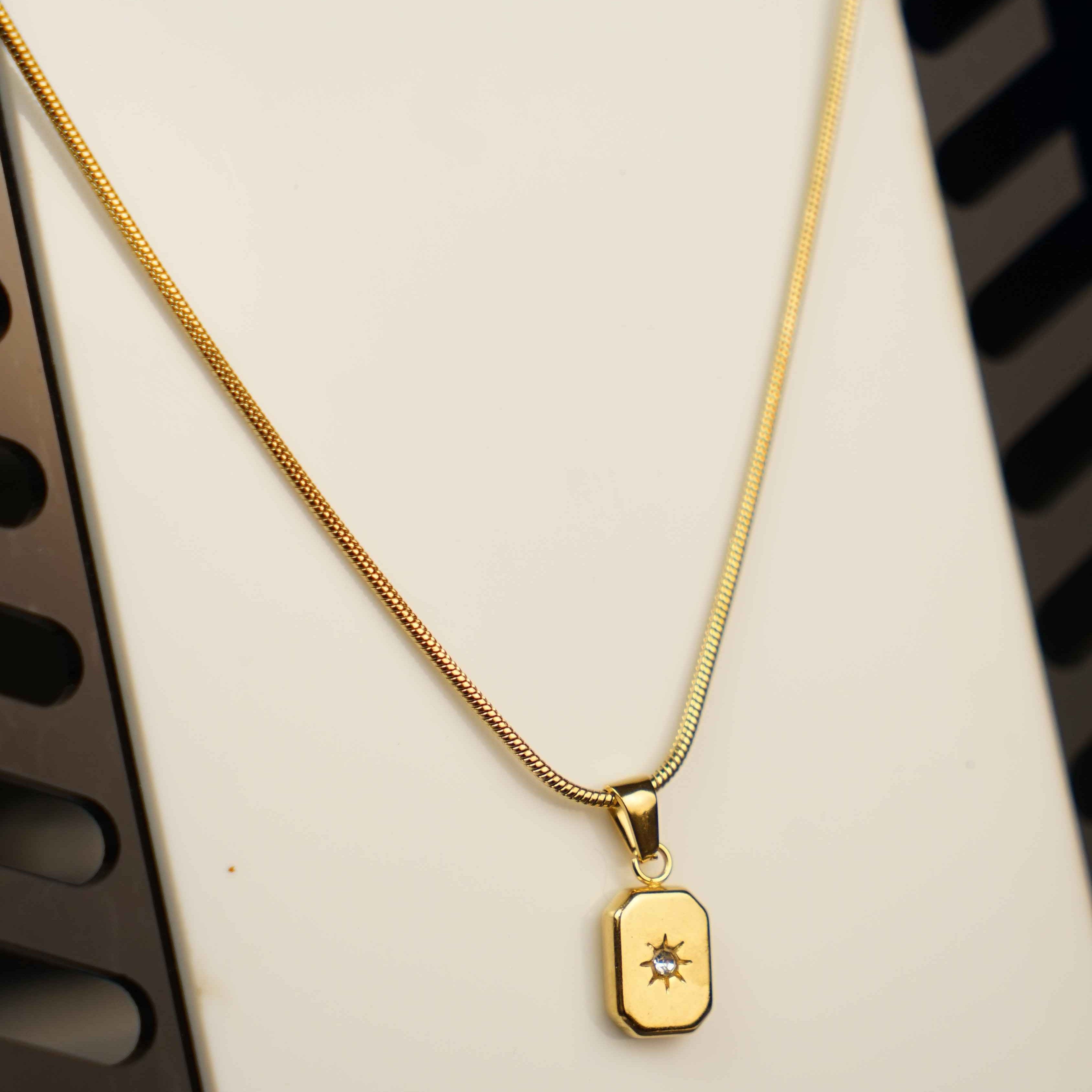 Cubic Star Pendant & Chain